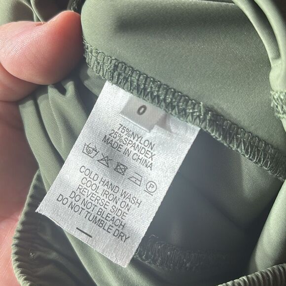 Ruti women’s 0 the cargo pants that will surprise green quiet luxury - Picture 4 of 10